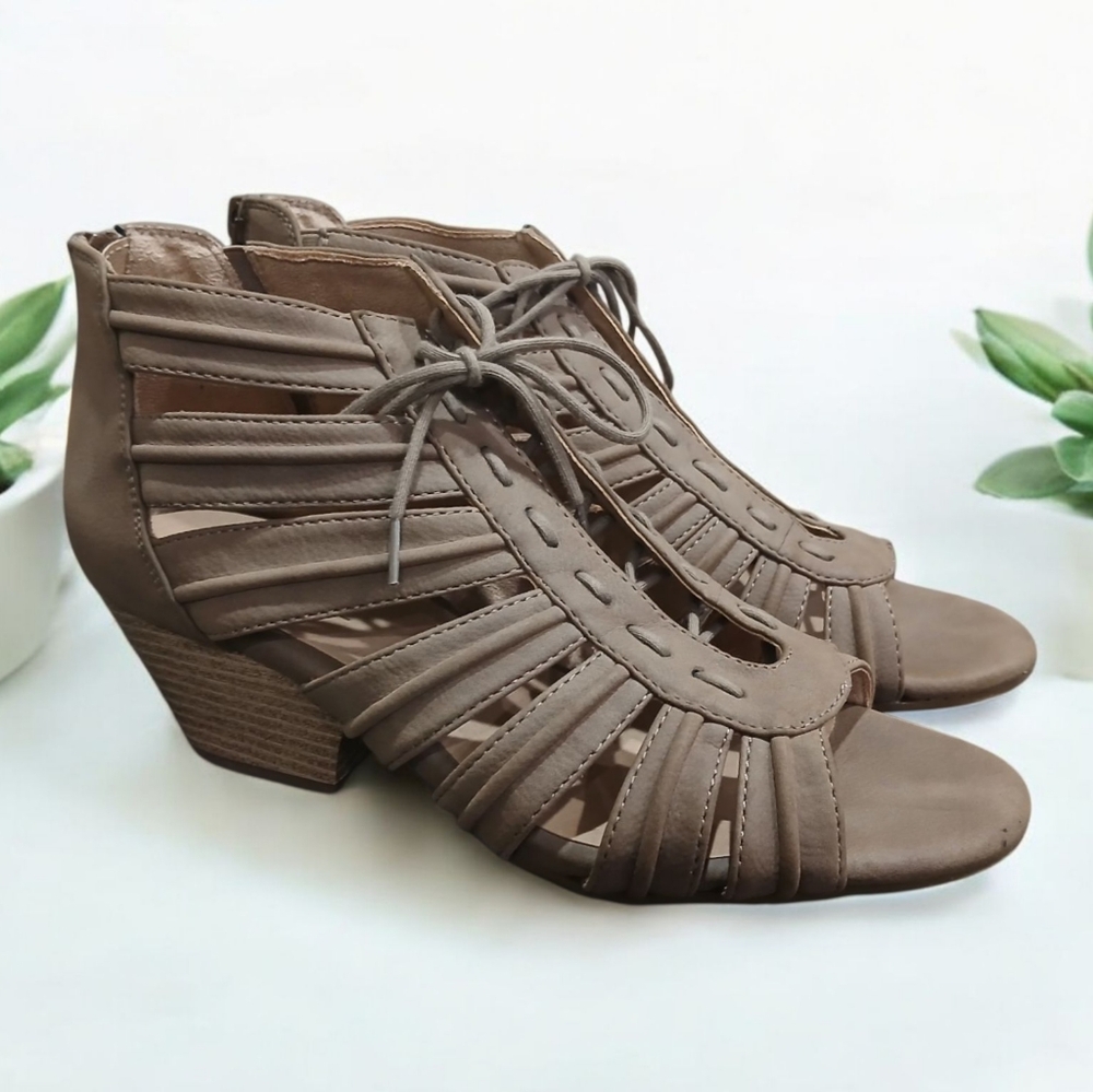 Soul Natralizer Gladiator Strappy Tie Womans Sandals Sz 7.5 Tan Coastal Cowgirl